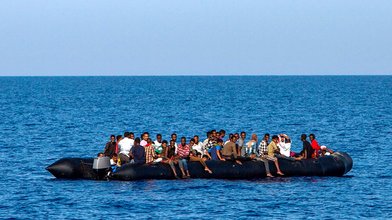 Dozens of migrants die in Mediterranean shipwreck