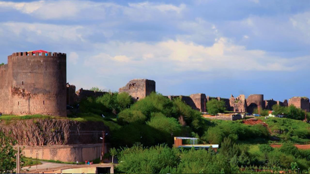 Diyarbakır’s city walls could be removed from World Heritage Site list after restoration