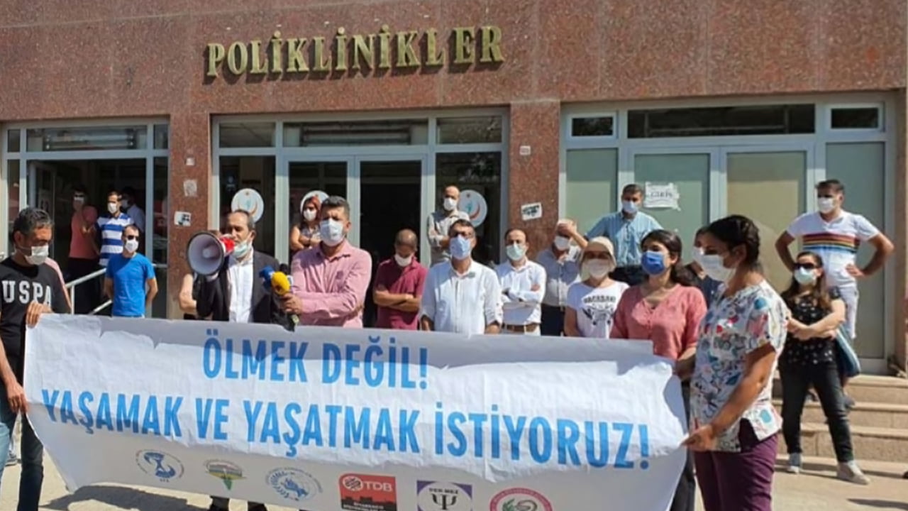 Over 900 healthcare workers test positive for coronavirus in Diyarbakır in Turkey