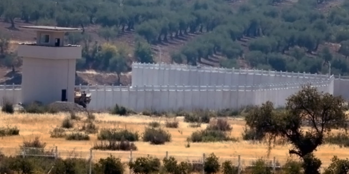 Four refugees killed in mineblast along the Syria-Turkey border