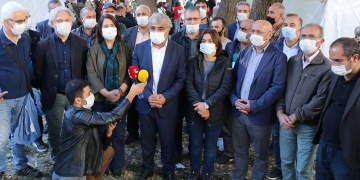 HDP co-chair Sancar visits İzmir