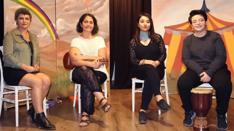 Çar û Mar: We combine differences to make art