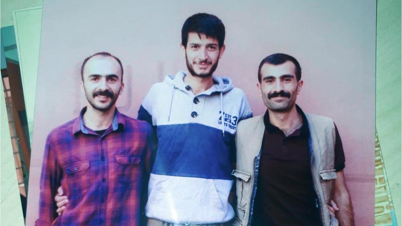 Prisoner penalised for speaking Kurdish with his mother