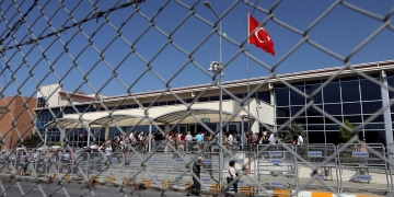 Human Rights Watch: Turkey silences opposition groups
