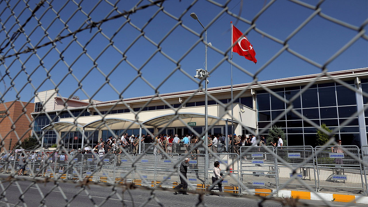 Human Rights Watch: Turkey silences opposition groups
