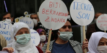 Protests held across Turkey to support hunger strikes