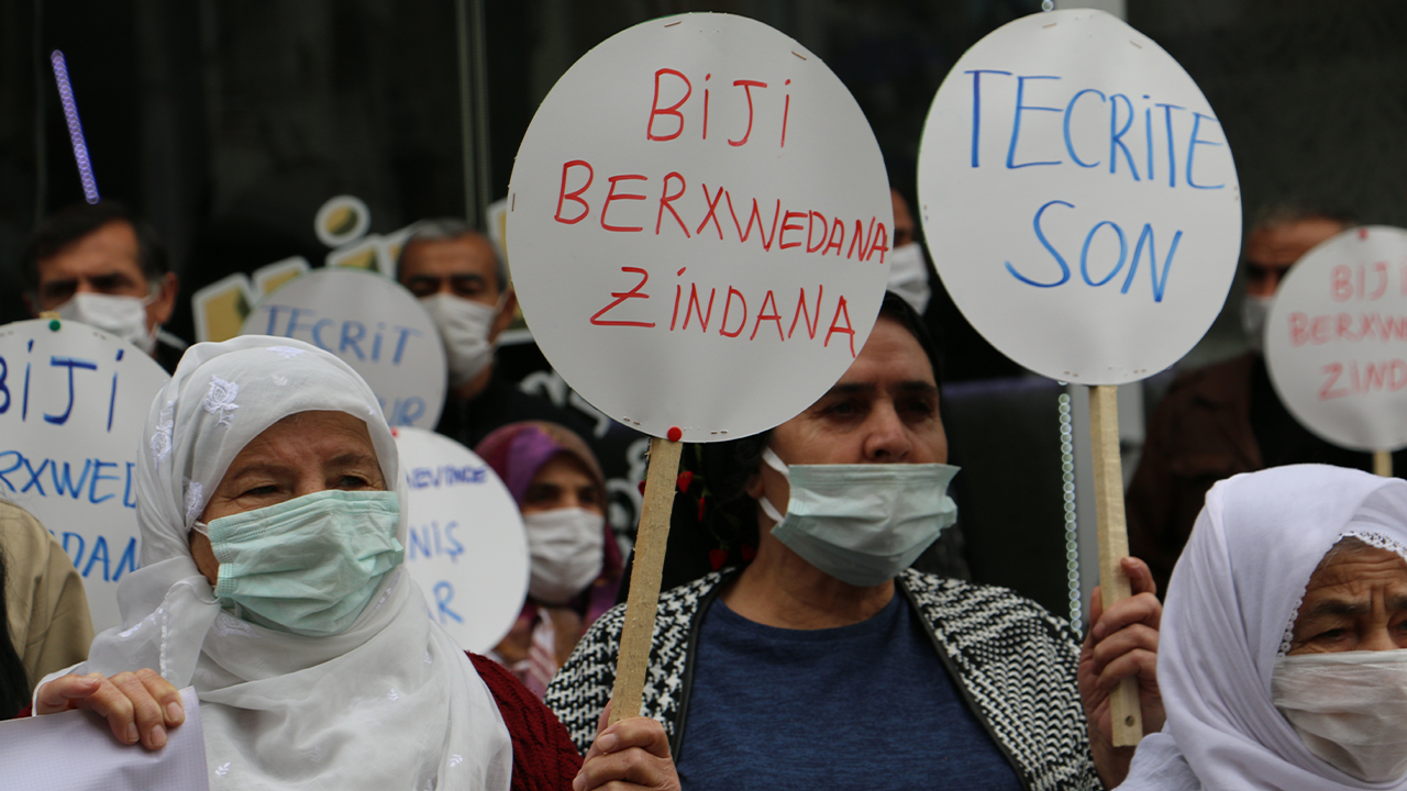Protests held across Turkey to support hunger strikes