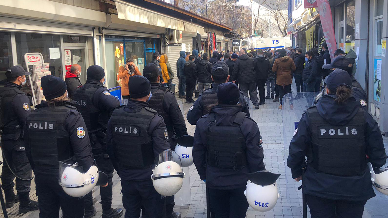 Police Attack A Hunger Strike Protest In Turkey Medya News