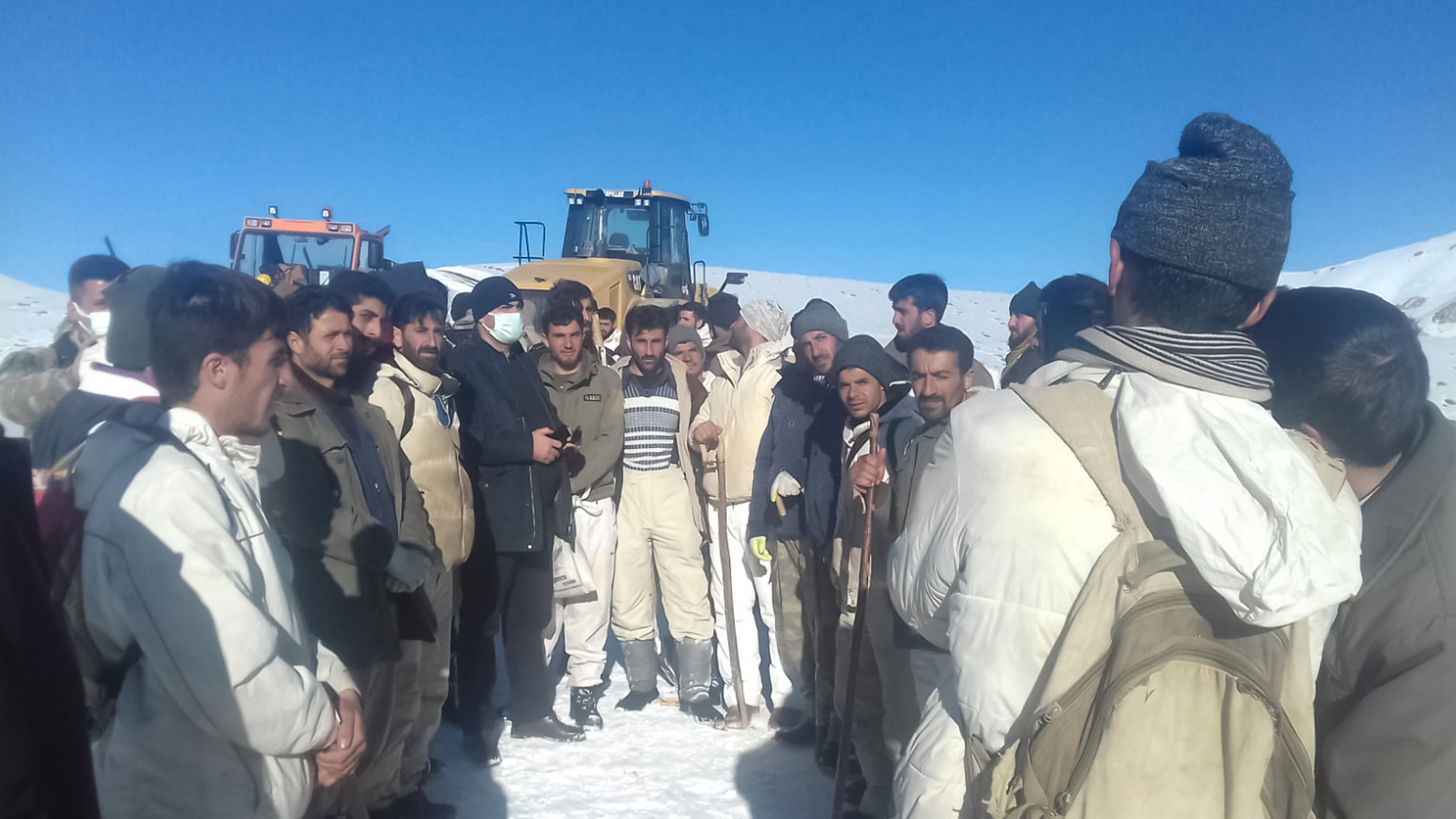 Search for missing kolbars begins on Iran-Turkey border
