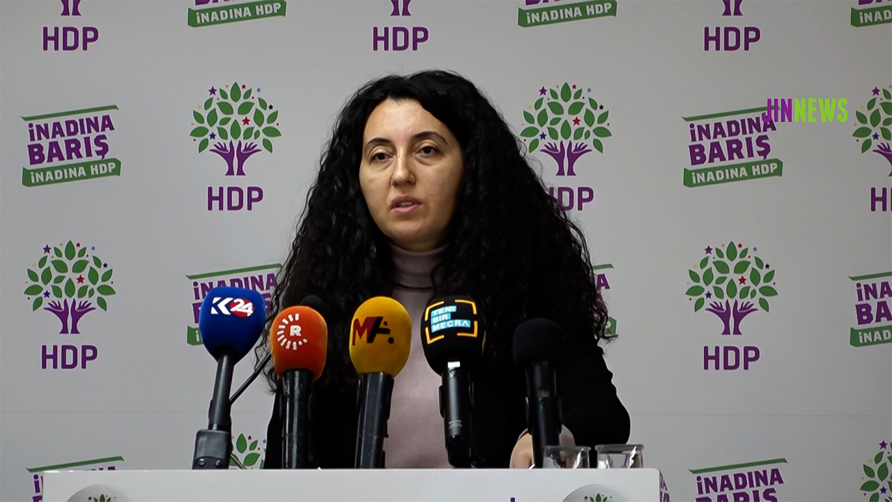 HDP reacts against criminalisaiton of Abdullah Öcalan banners