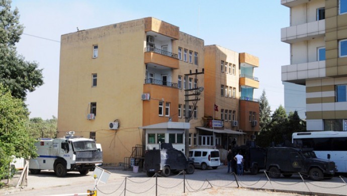 Kurdish child forced to memorise Turkish national anthem under police custody