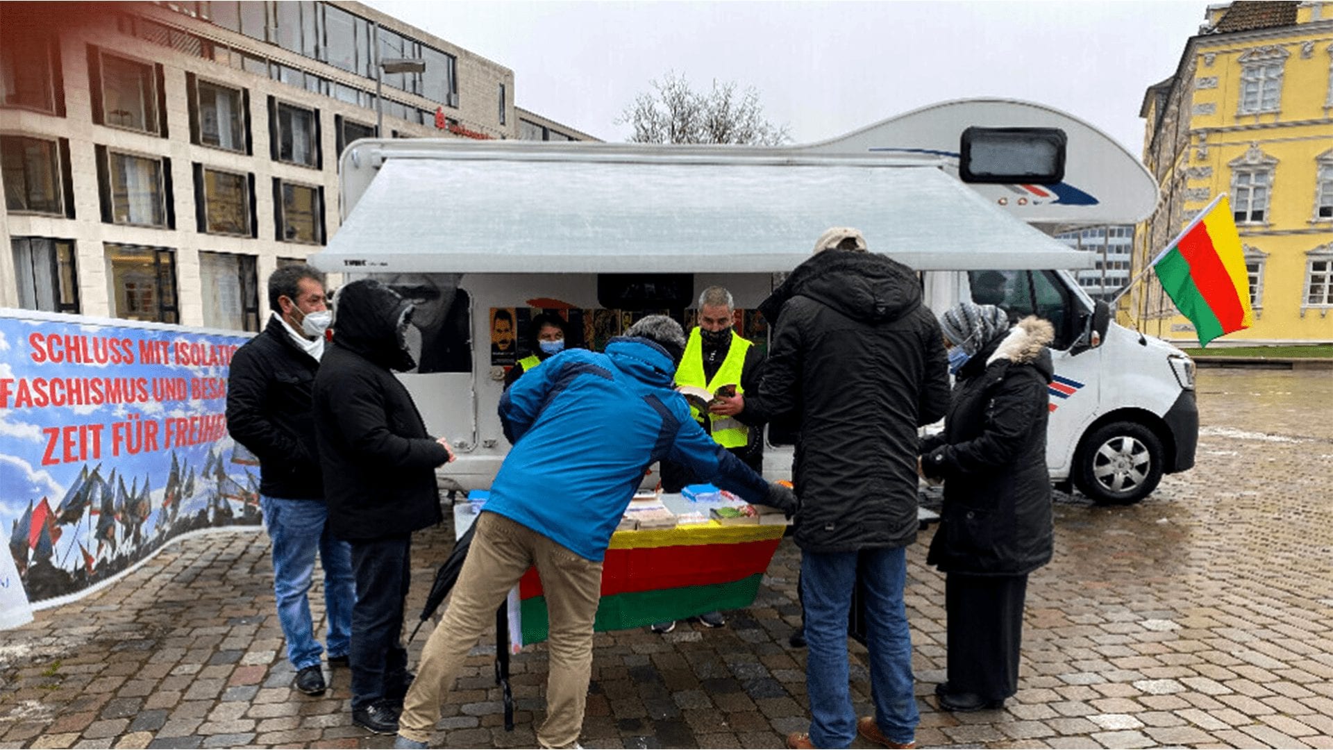 ‘Library on Wheels for freedom for Öcalan’ will visit 22 European cities
