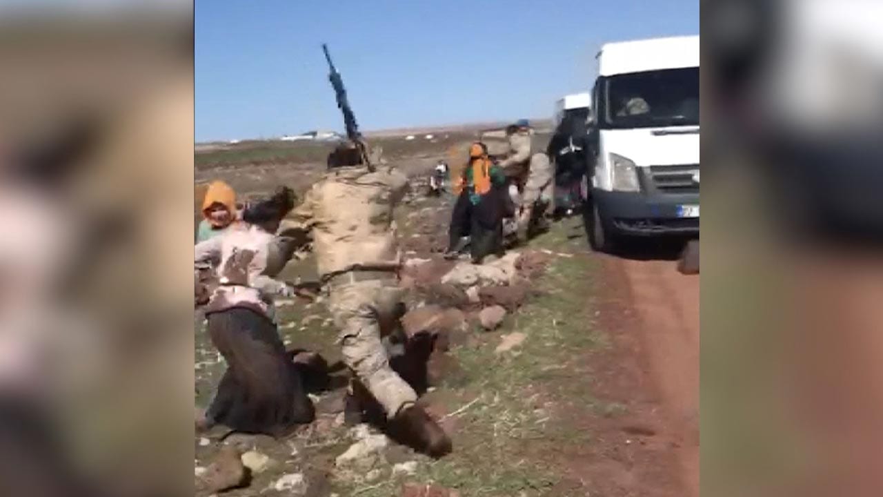 Turkish soldiers assault villagers in Şanlıurfa, Turkey