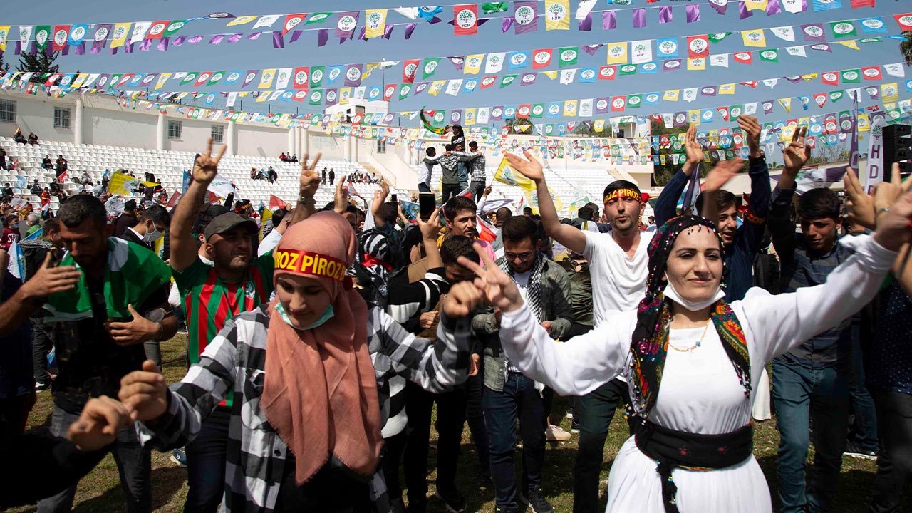 the-meaning-of-the-newroz-celebrations-to-people-in-adana-medya-news