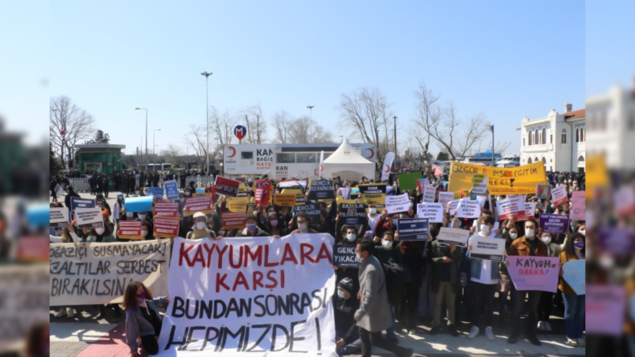 Boğaziçi students demand resignation of Melih Bulu and all trustees