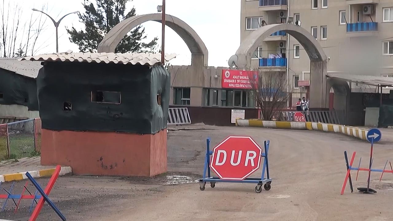 ISIS prisoners are threatening other prisoners in Diyarbakir High-Security Prisons