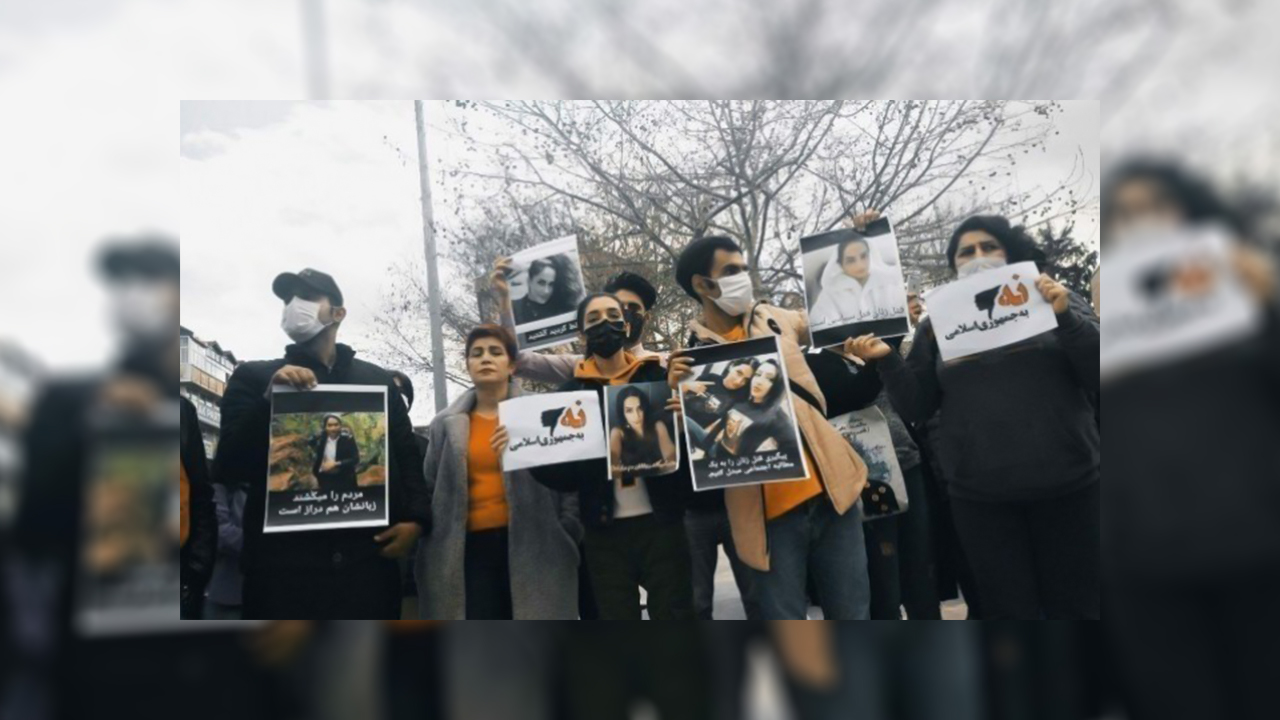 Four Iranian refugees in Turkey to be deported for joining a peaceful protest