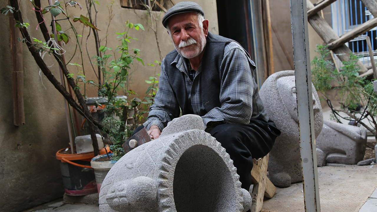 Decline of Armenian stone sculpture in Urfa: ‘There is no respect for artisans anymore’