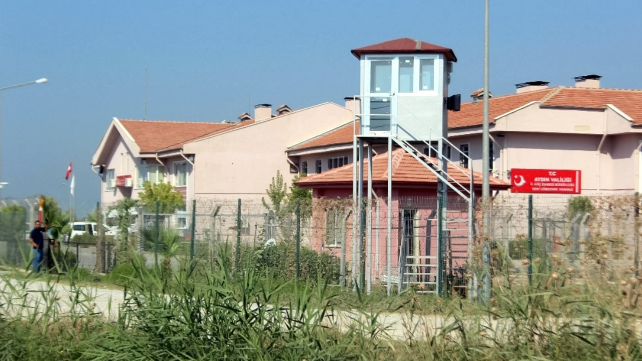 ‘They want me to go back to Afghanistan and fight,” says refugee to be deported from Turkey