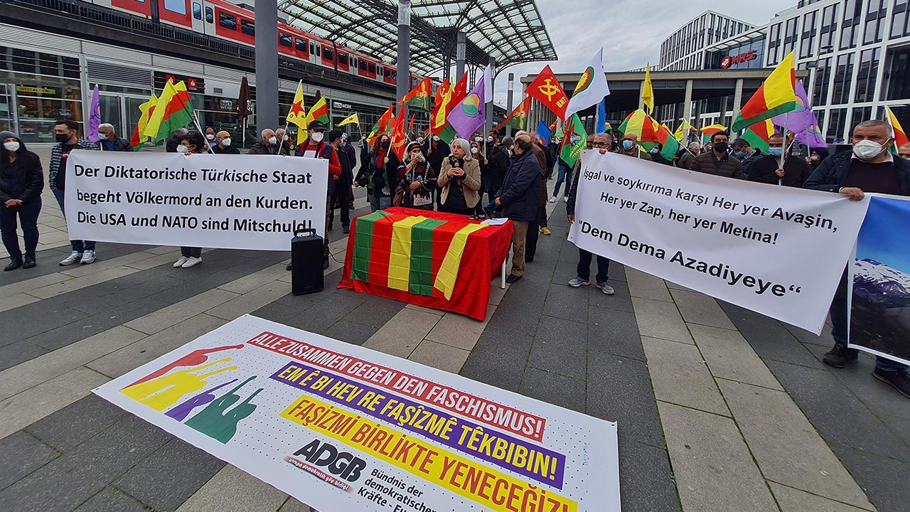 Protest in Germany against Turkey’s military campaign in Iraqi Kurdistan: ‘United, we shall defeat fascism’