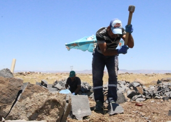 Turkey: Quarrying in temperatures of up to 35ºC, Kurdish stone workers endure gruelling working conditions