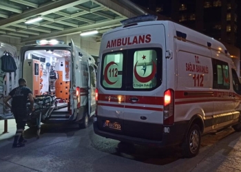 Two die, 12 injured as Turkish soldiers open fire on a lorry carrying refugees