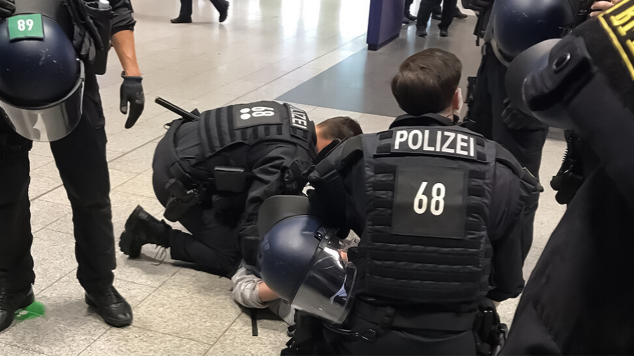 Violence and detention from the German police to the Defend Kurdistan delegation at Frankfurt airport
