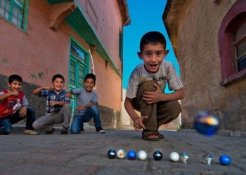 New report suggests art has a ‘healing power’ on children traumatised by war