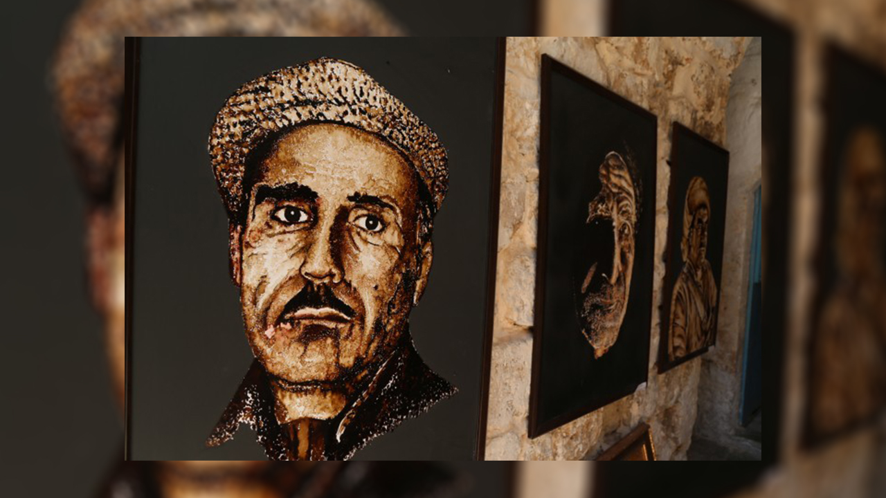 Turkey: Kurdish artist paints with tar instead of dye in his paintings