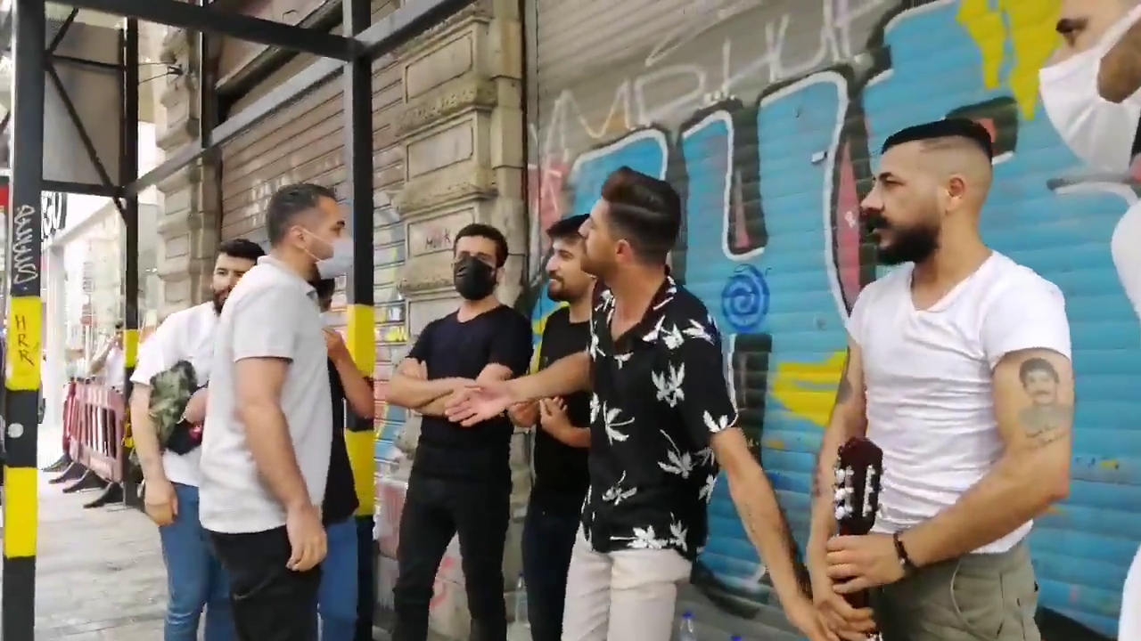 Turkish police attack Kurdish street musicians in Istanbul’s tourist area Istiklal Street