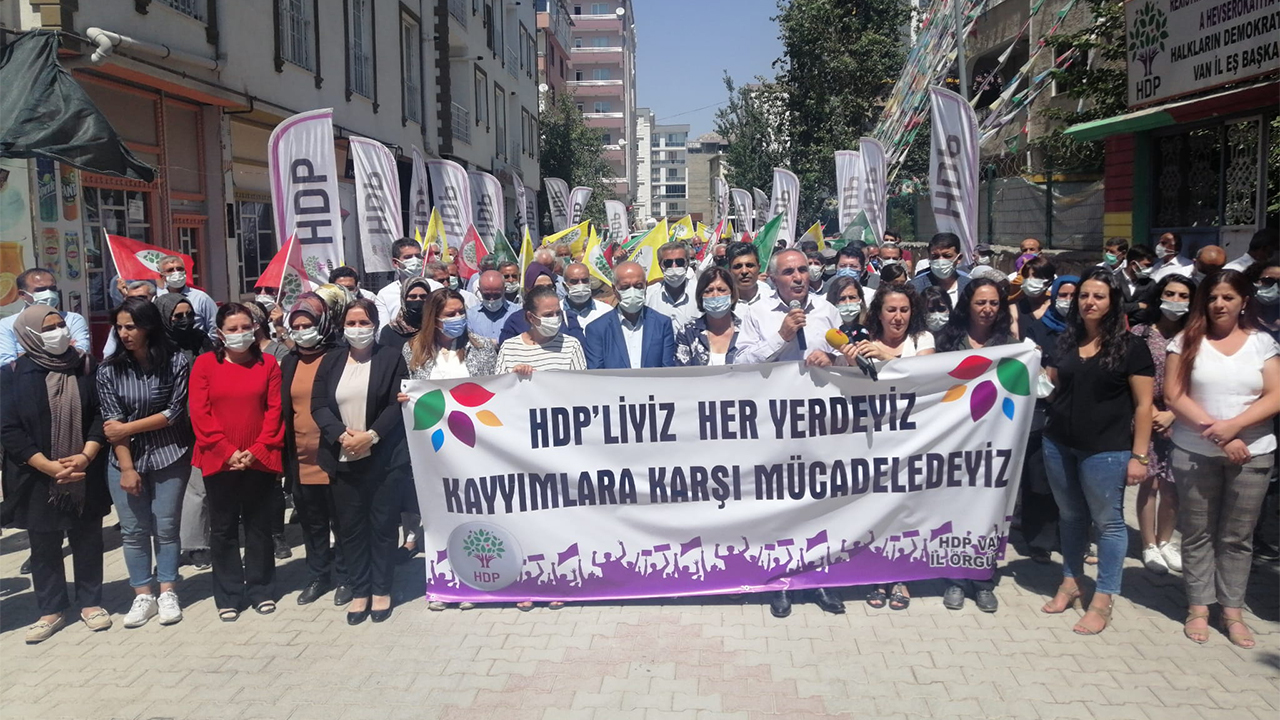 Kurdish Mayor replaced by unelected government appointed official talks about the ‘civilian coup’