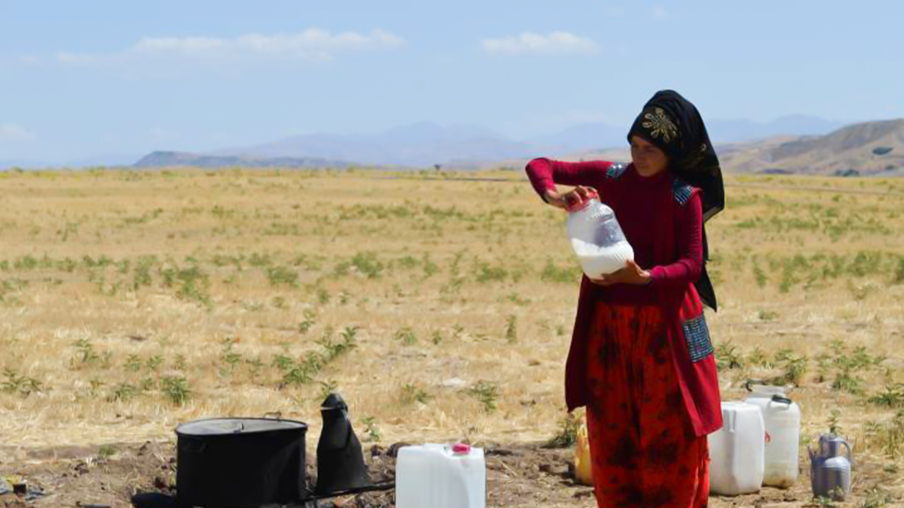 Turkey: Kurdish seasonal agricultural women workers describe their ‘inhumane’ conditions