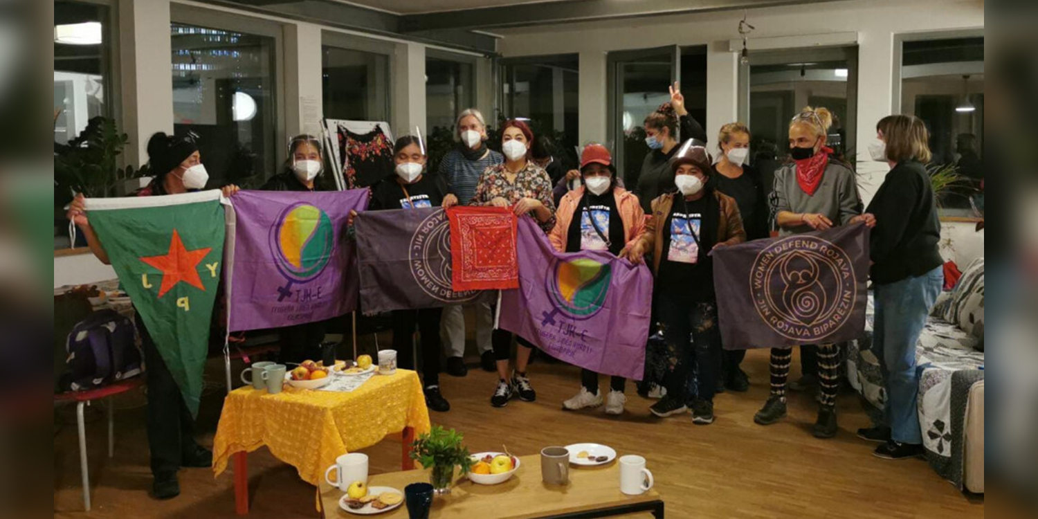 Germany: Zapatistas meet with Kurdish women