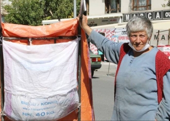 Women waste paper collectors in Turkey face increasing hardship