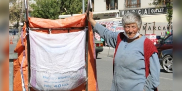 Women waste paper collectors in Turkey face increasing hardship