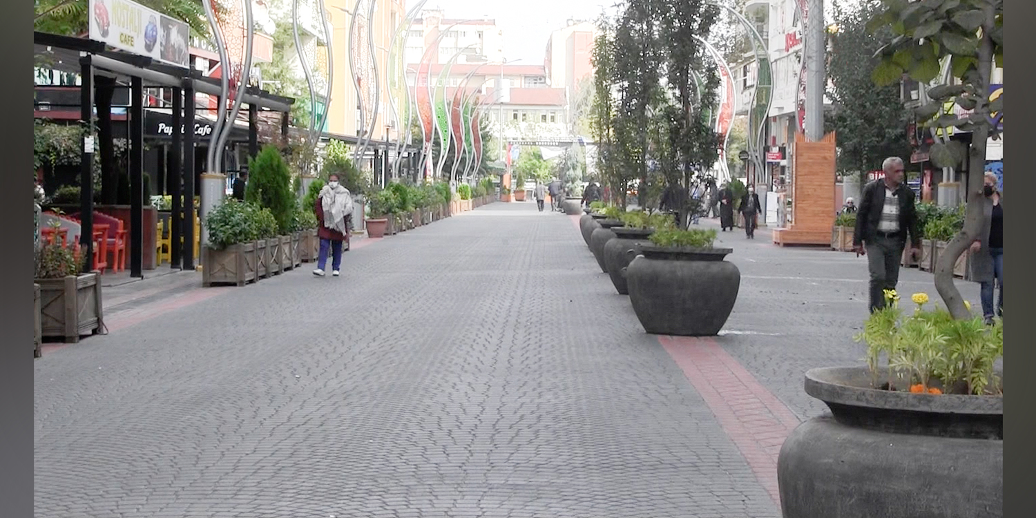 Members of the public on the streets of Diyarbakır: “We are in Turkey, but this is Kurdistan”