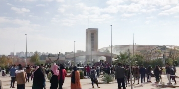 Iraqi Kurdistan: Police attack protesting students with teargas and electric batons