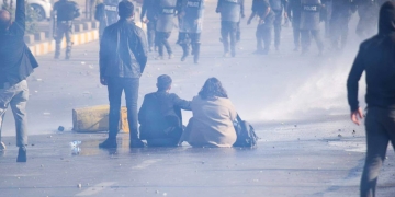 Police reportedly fire live rounds in Sulaymaniyah as student protests spread