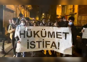 People take to the streets across Turkey after currency crash