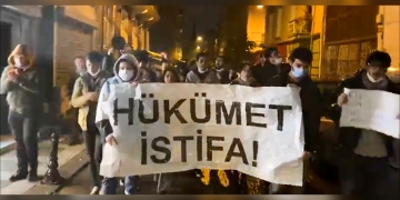 People take to the streets across Turkey after currency crash