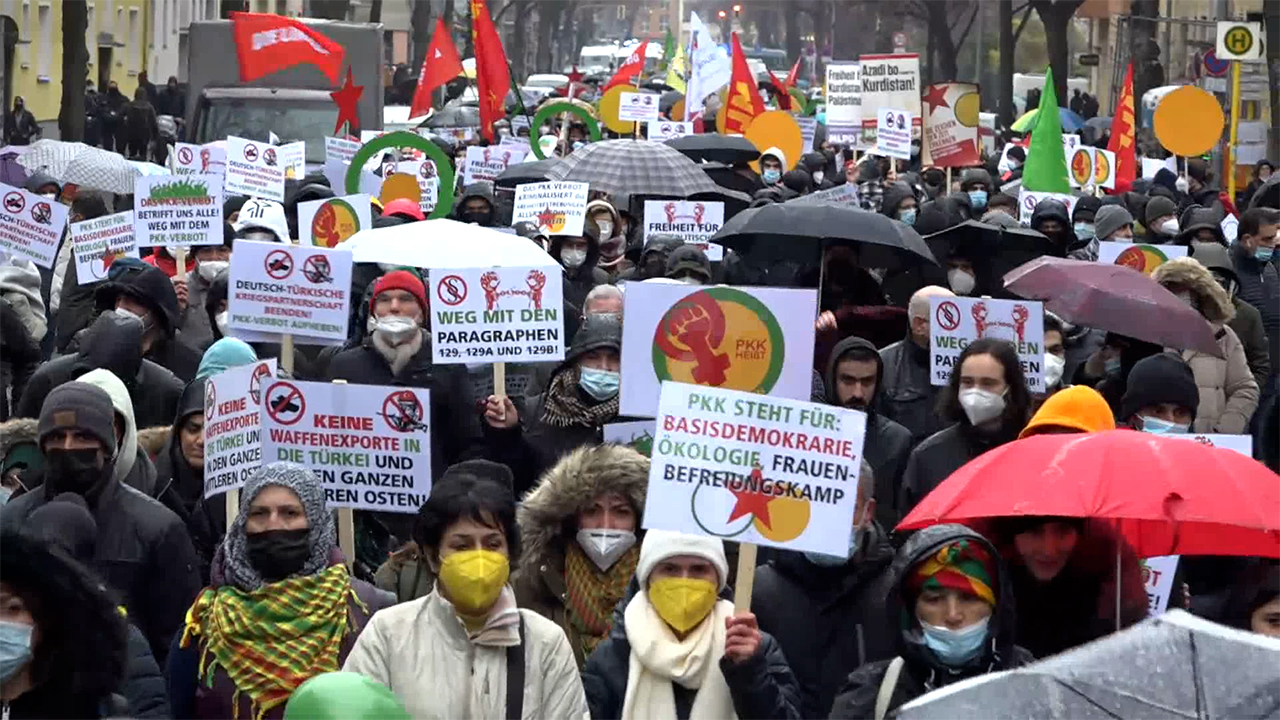 Thousands take to the streets in Berlin against the PKK ban