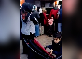 Turkey’s economic crisis sees long bread queues forming in Adana