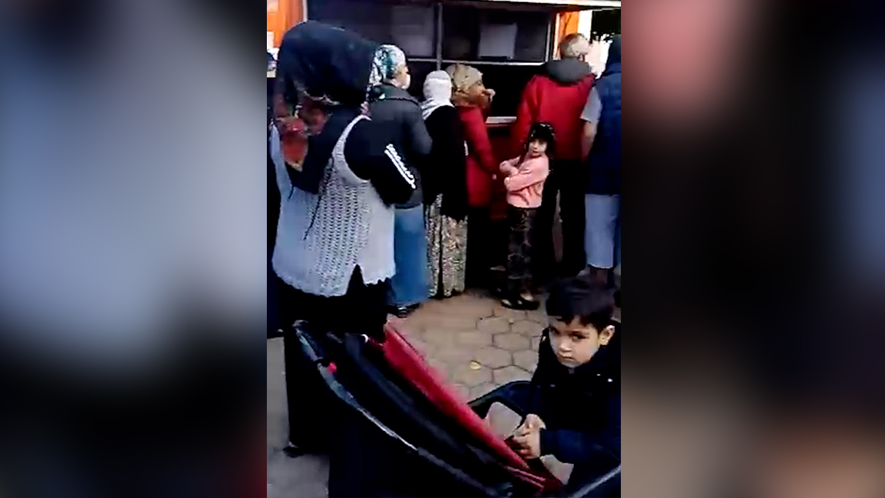 Turkey’s economic crisis sees long bread queues forming in Adana