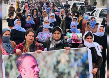 Sinjar: Thousands attend funeral procession for legendary figure killed in drone strike