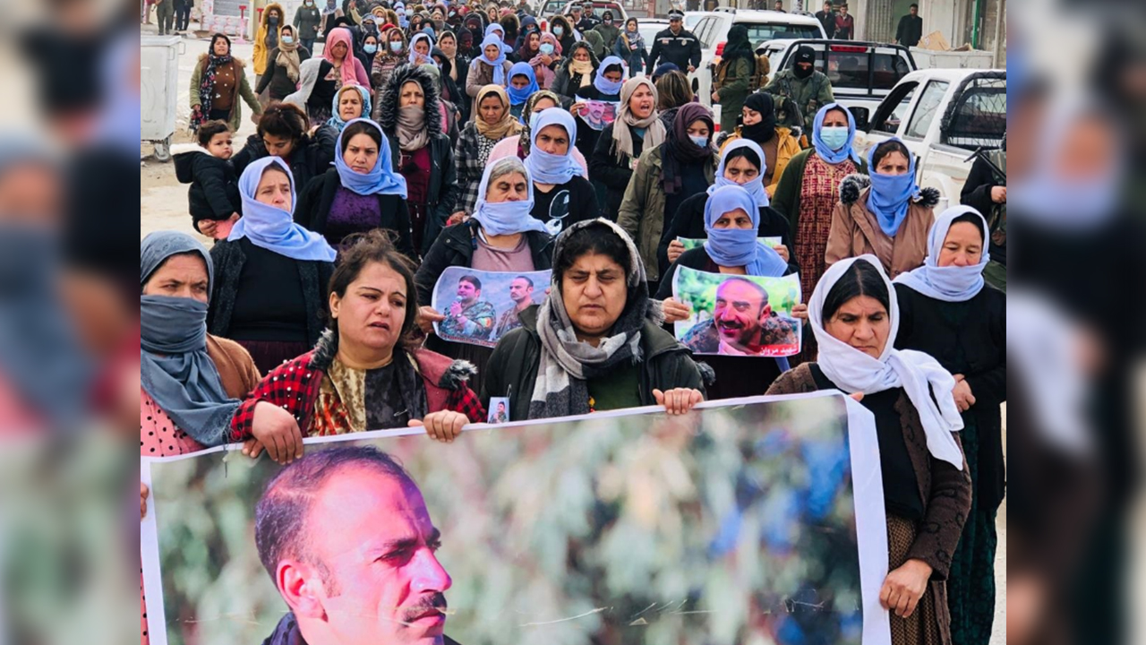 Sinjar: Thousands attend funeral procession for legendary figure killed in drone strike