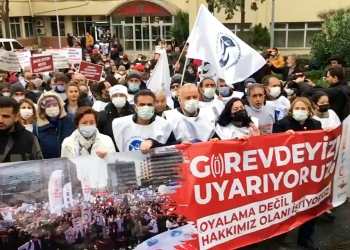 Turkey: Health workers go on strike