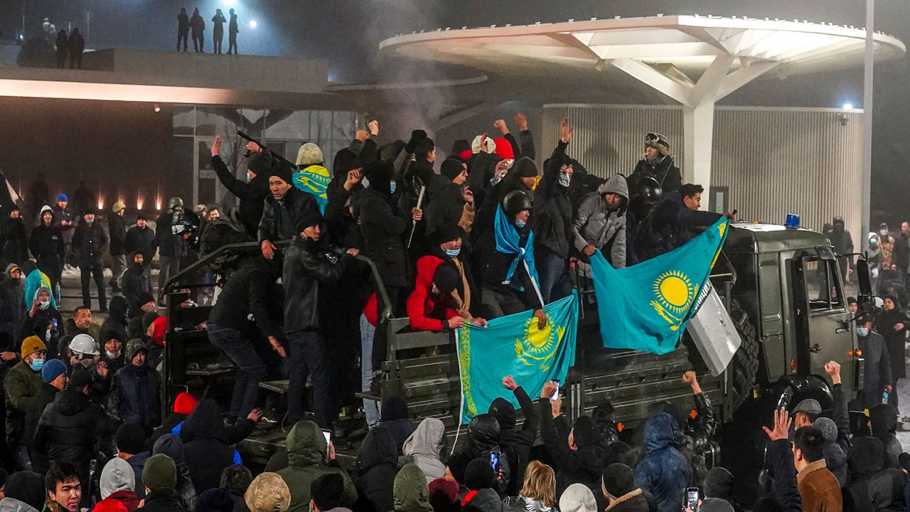 Day three in Kazakhstan protests: Russian troops move in