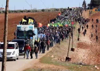 North Syria: Thousands rally on the highway against Turkish occupation in Afrin
