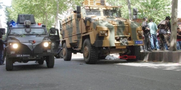 Diyarbakir residents don’t want armoured vehicles on streets