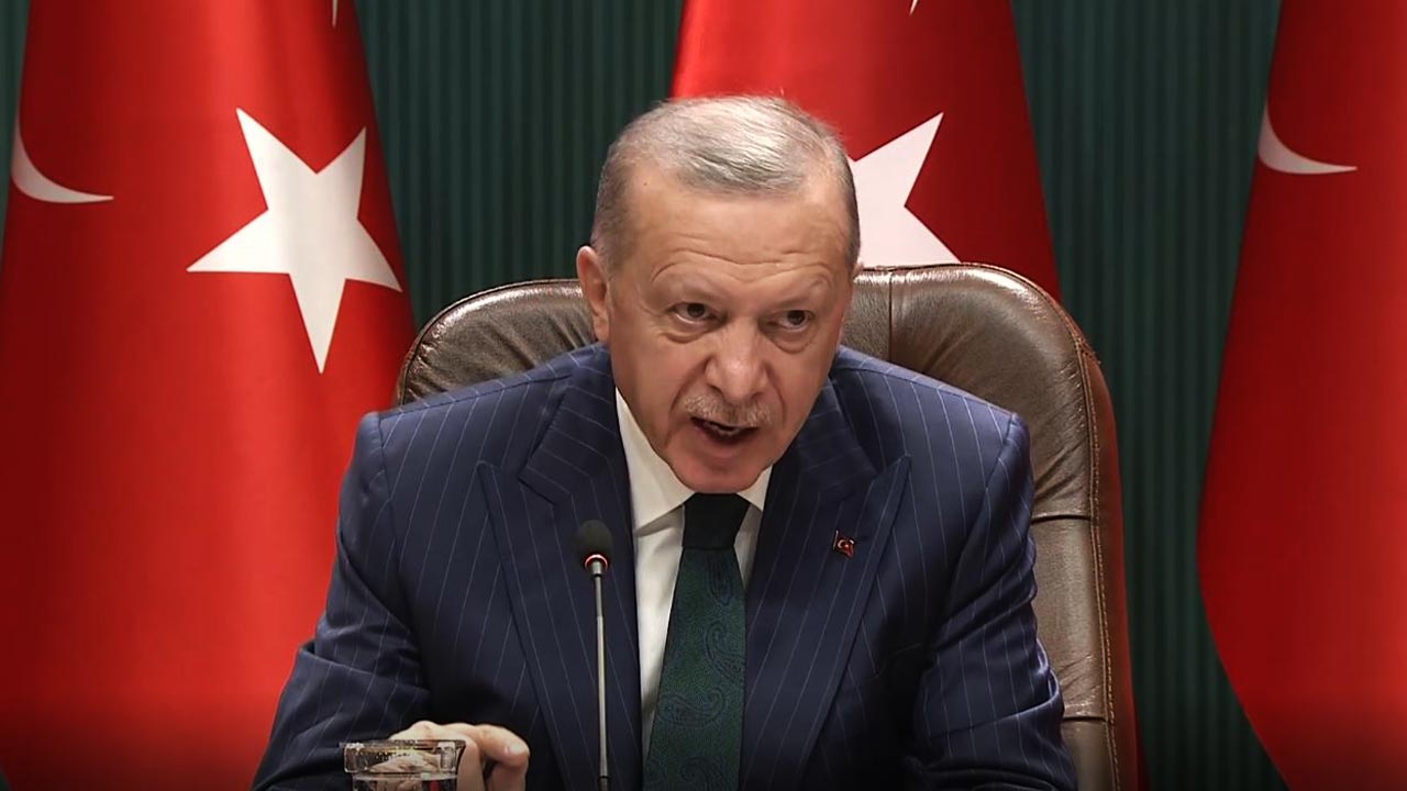Turkey: Arrest warrants issued for 8 people for ‘insulting the president’ after Erdoğan announced that he has tested positive for coronavirus